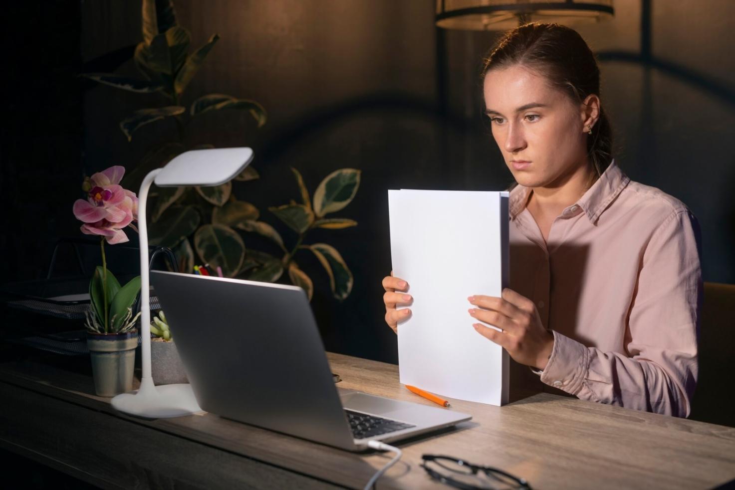 Análisis estadístico de datos financieros en pantalla
